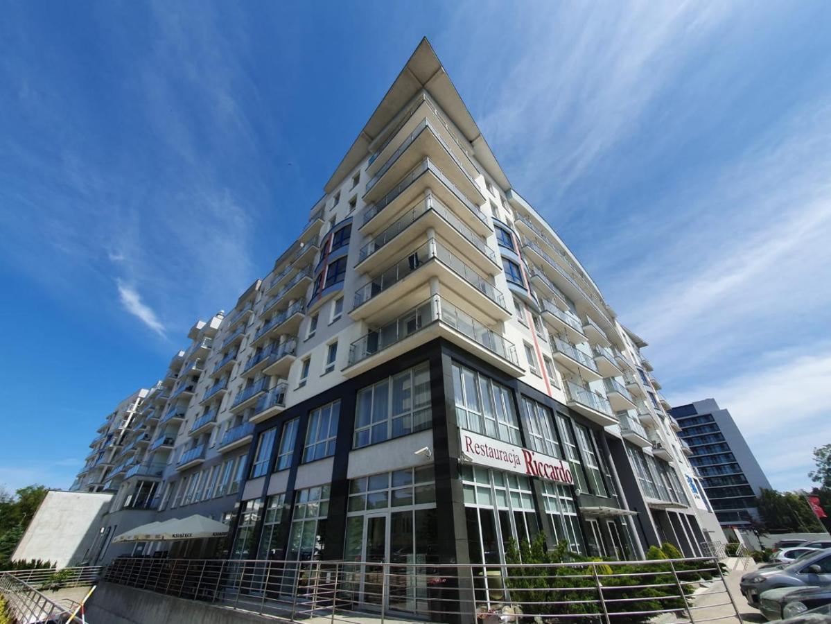 Apartament Prywatny Salon Z Aneksem Kuchennym I Sypialnia W Hotelu Diva Kołobrzeg Exterior foto