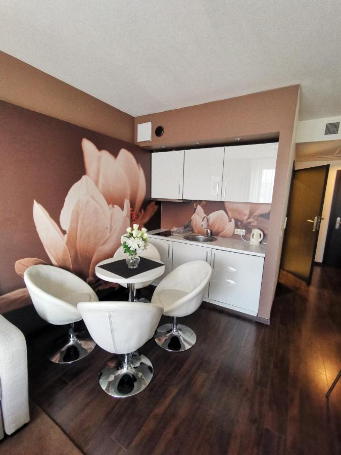 Apartament Prywatny Salon Z Aneksem Kuchennym I Sypialnia W Hotelu Diva Kołobrzeg Exterior foto