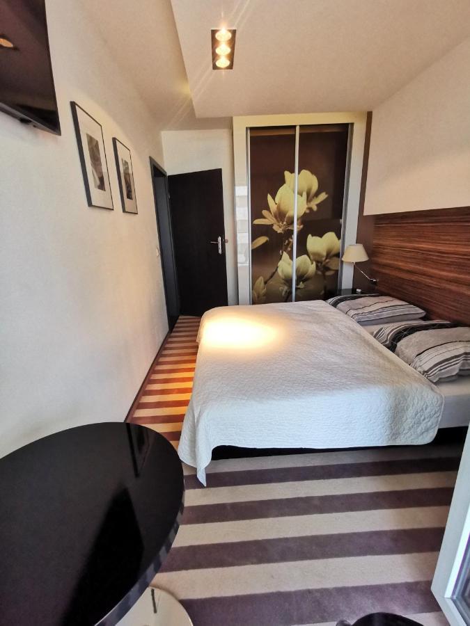 Apartament Prywatny Salon Z Aneksem Kuchennym I Sypialnia W Hotelu Diva Kołobrzeg Exterior foto