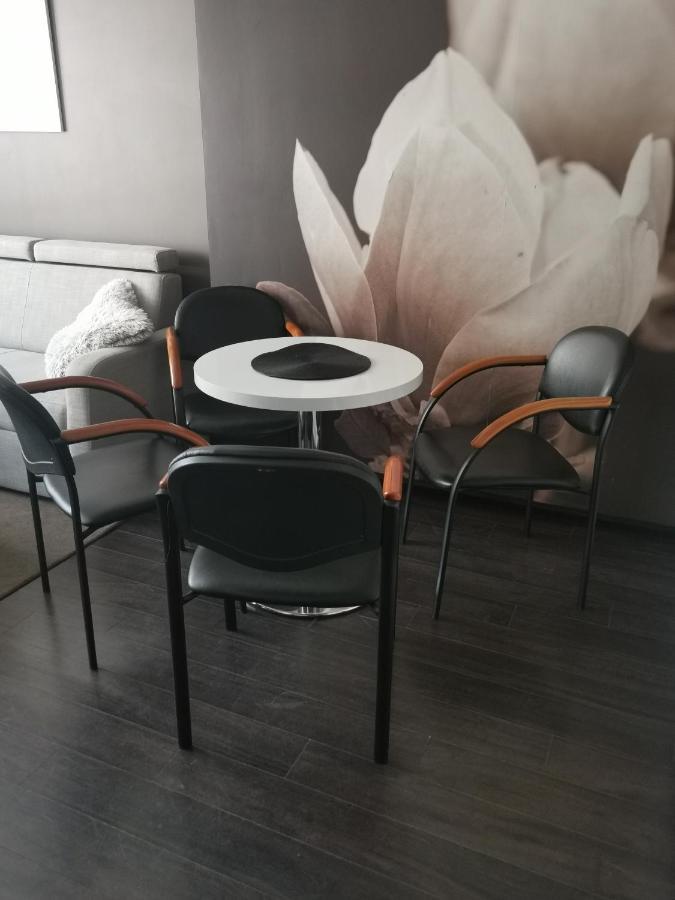 Apartament Prywatny Salon Z Aneksem Kuchennym I Sypialnia W Hotelu Diva Kołobrzeg Exterior foto